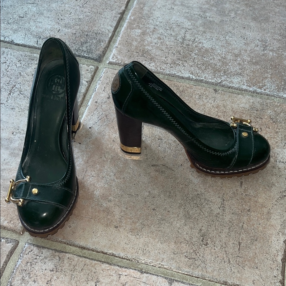 Chic Dark Green Heeled Loafers -Tory Burch